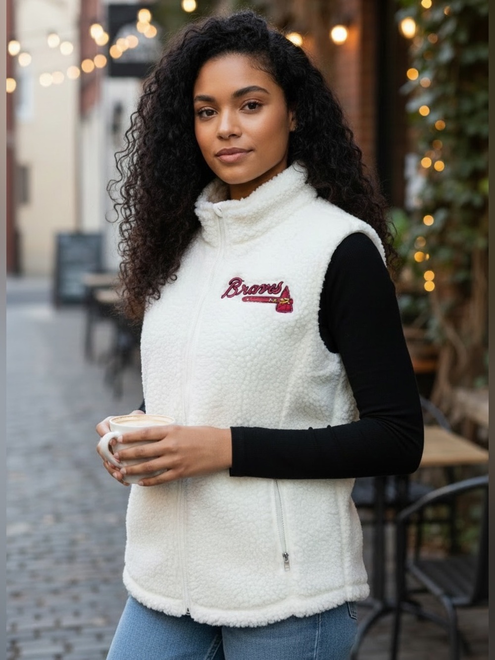 Antigua Womenโs Atlanta Braves Fleece โGraceโ Vest in Ivory NWT (G-1)